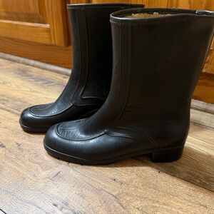 Classic Black Size 8 Women's Rubber lined Boots Made in USA waterproof